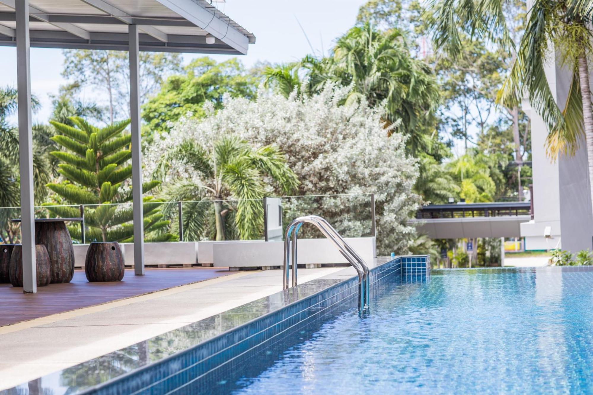 Phavina Hotel Rayong Sha Extra Plus Экстерьер фото