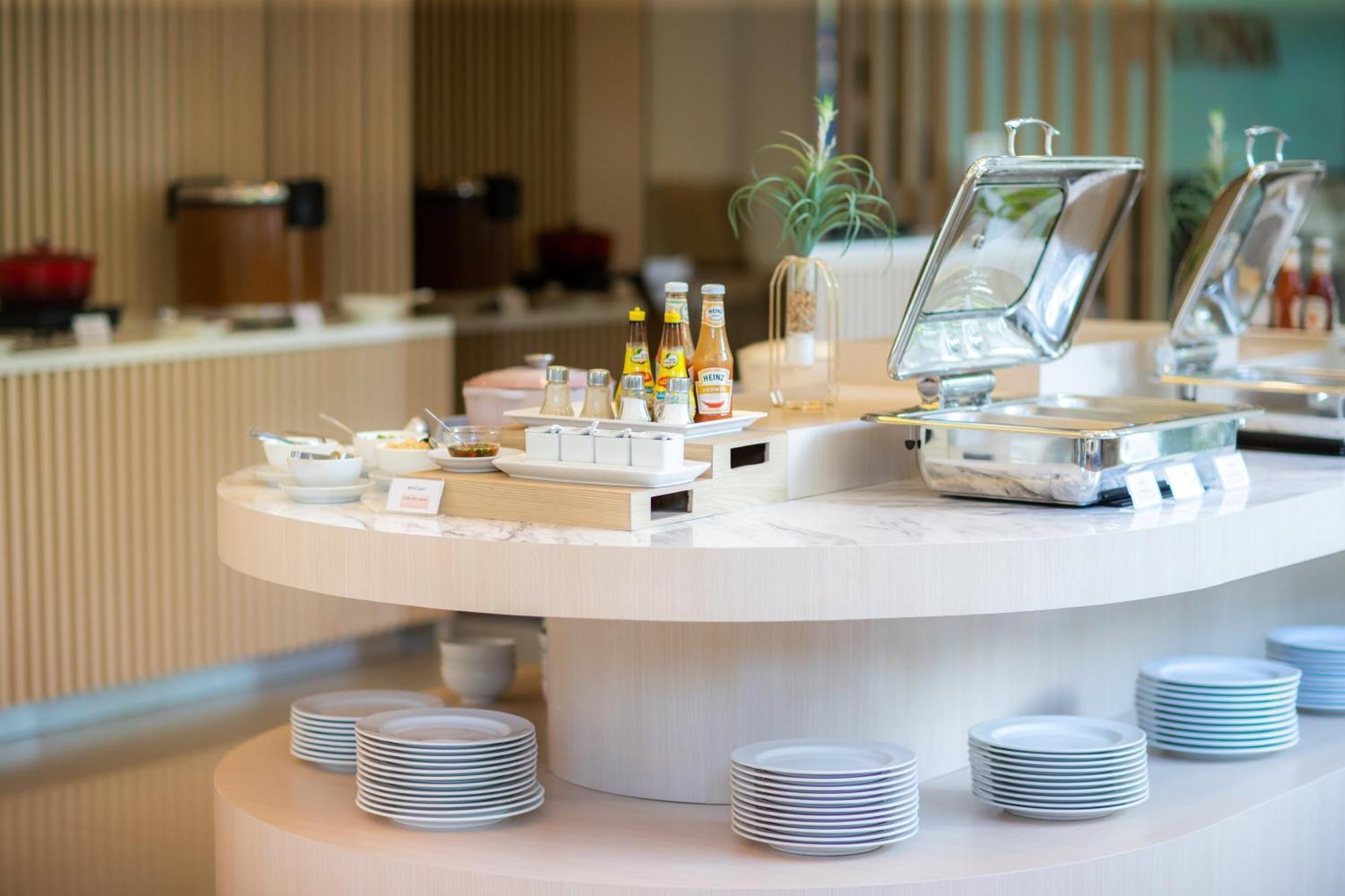 Phavina Hotel Rayong Sha Extra Plus Экстерьер фото