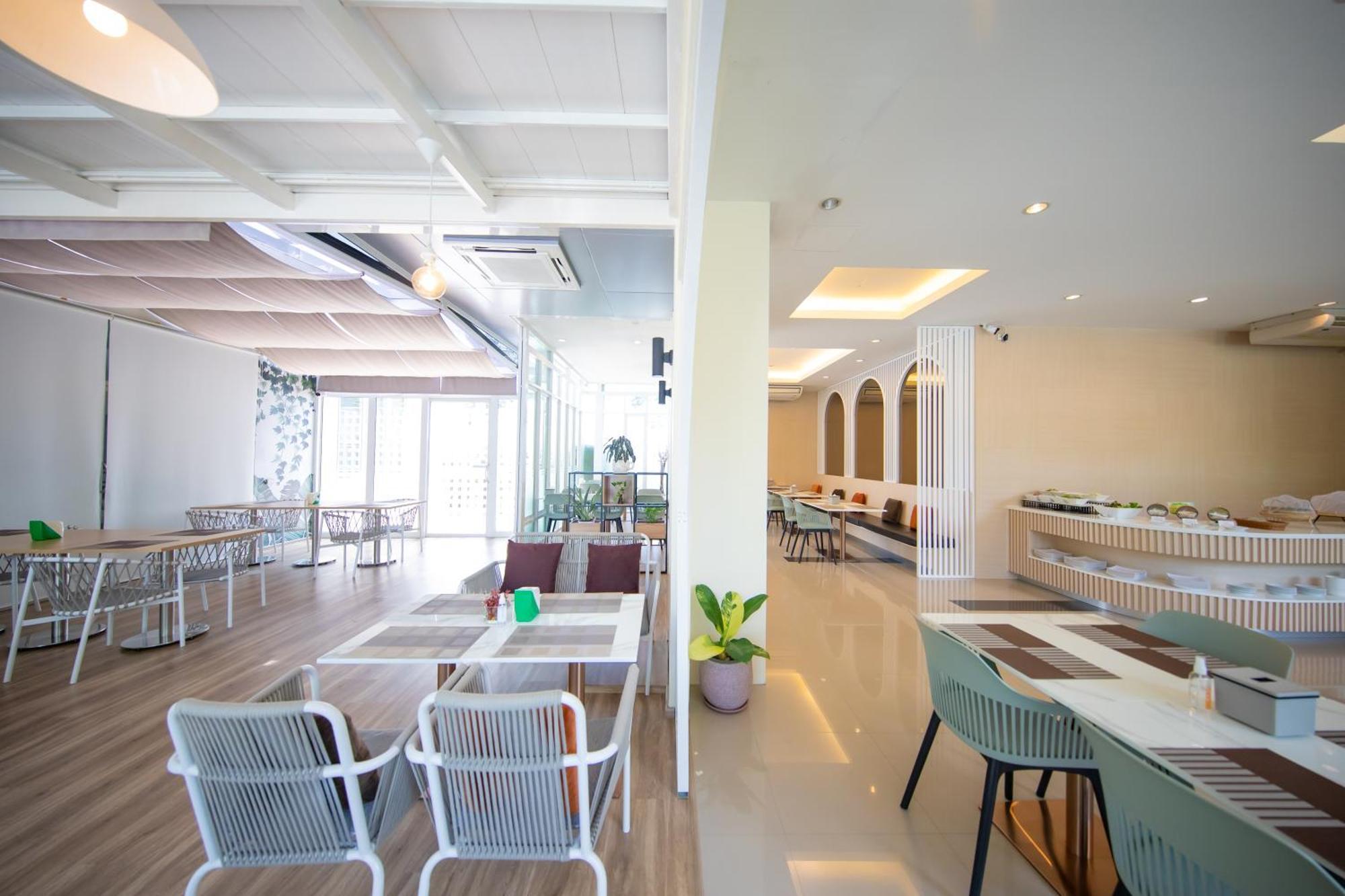 Phavina Hotel Rayong Sha Extra Plus Экстерьер фото