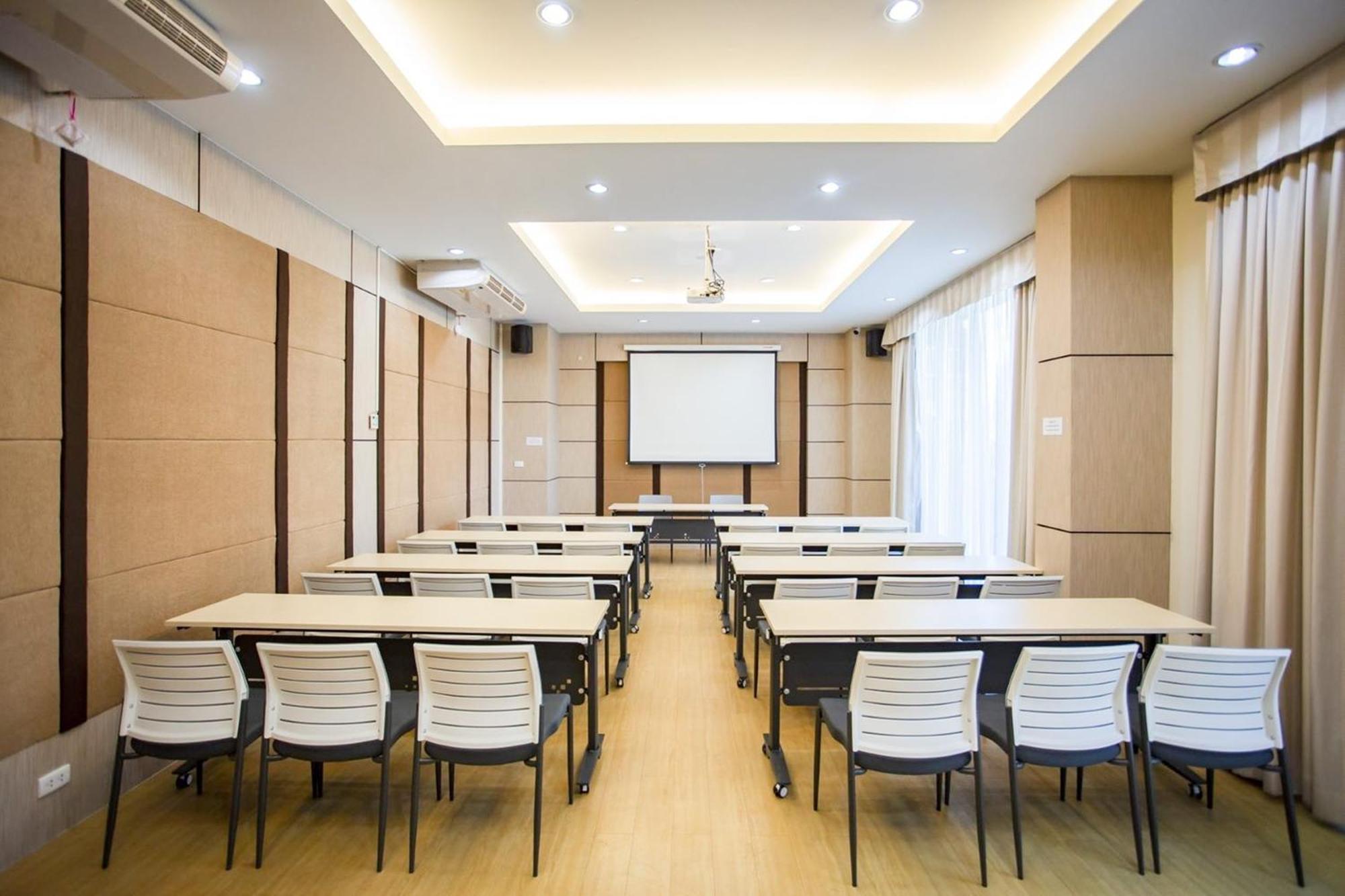 Phavina Hotel Rayong Sha Extra Plus Экстерьер фото